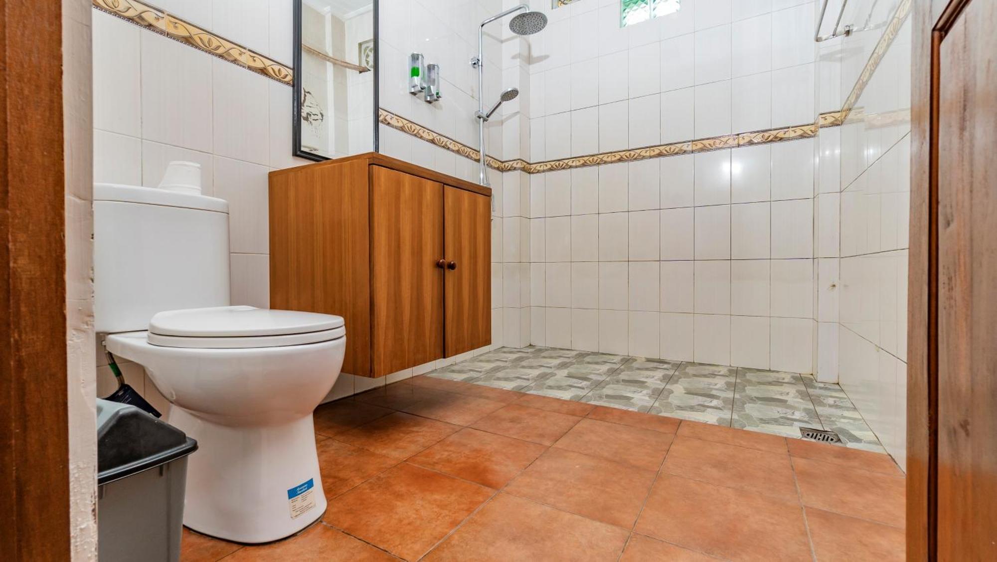 Esty House Hotel Ubud  Ngoại thất bức ảnh