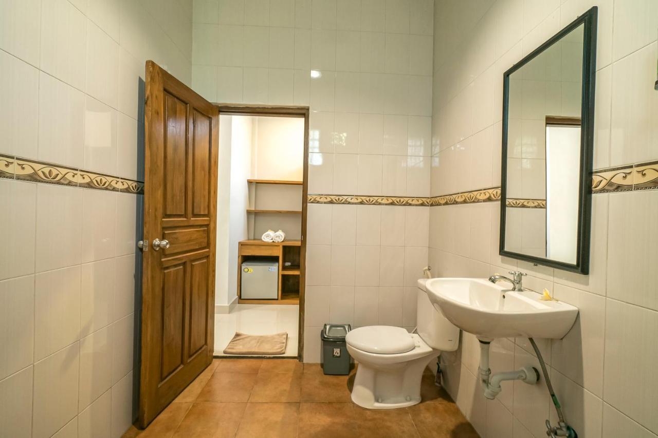 Esty House Hotel Ubud  Ngoại thất bức ảnh